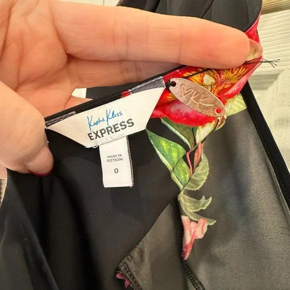 Karlie Kloss x Express Floral Print Maxi Dress - Women’s size 0 - Picture 11 of 11